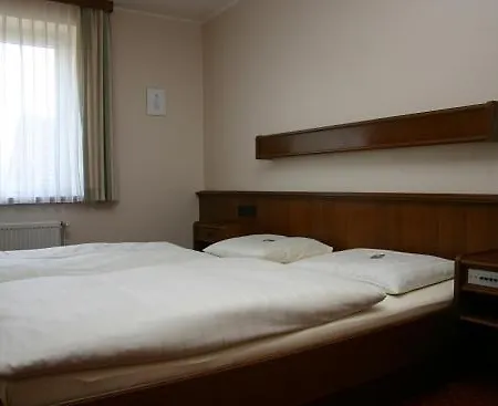 Esinger Hof Garni ホテル
