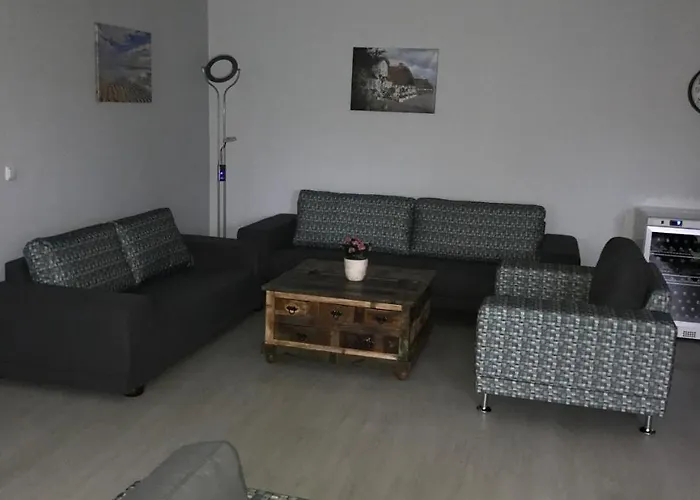 فندق Esinger Hof Garni 3*