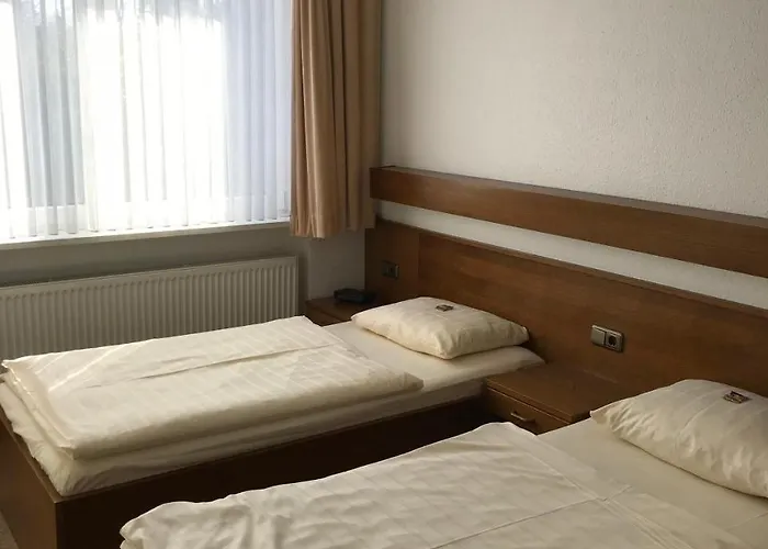 Esinger Hof Garni Отель