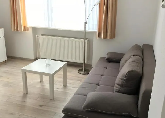 Esinger Hof Garni فندق